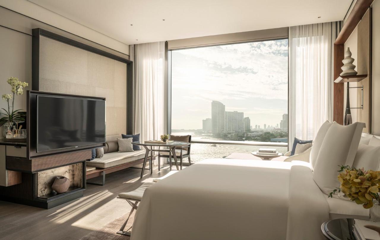 โรงแรมโฟร์ซีซั่นส์ กรุงเทพฯ ริมแม่น้ำเจ้าพระยา 5*