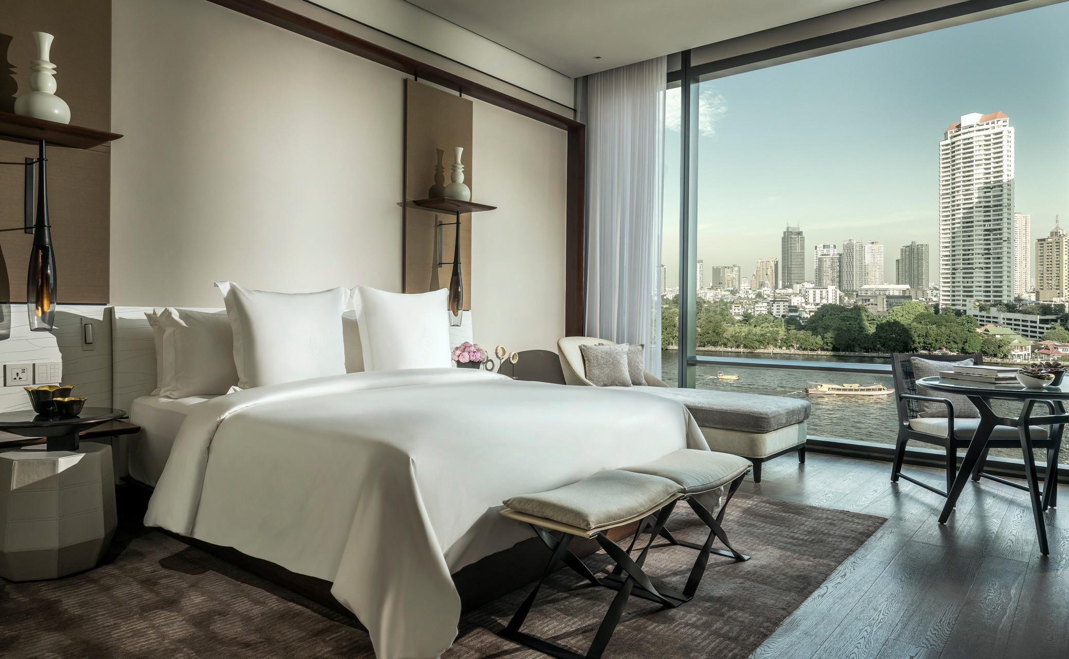 โรงแรมโฟร์ซีซั่นส์ กรุงเทพฯ ริมแม่น้ำเจ้าพระยา โรงแรม