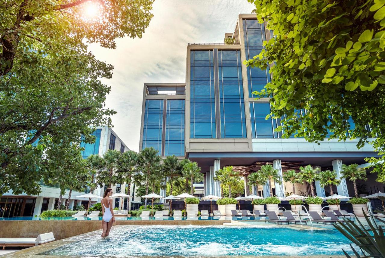 โรงแรม โรงแรมโฟร์ซีซั่นส์ กรุงเทพฯ ริมแม่น้ำเจ้าพระยา