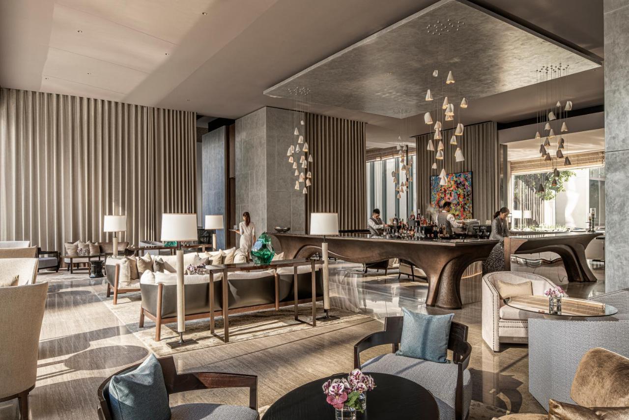 โรงแรมโฟร์ซีซั่นส์ กรุงเทพฯ ริมแม่น้ำเจ้าพระยา 5*