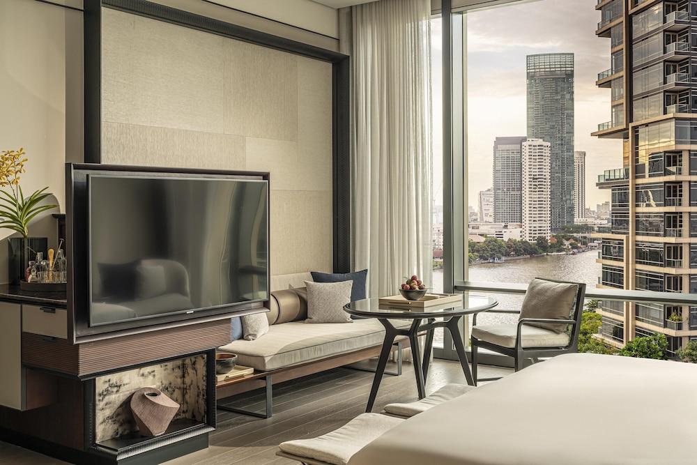 โรงแรม โรงแรมโฟร์ซีซั่นส์ กรุงเทพฯ ริมแม่น้ำเจ้าพระยา 5*
