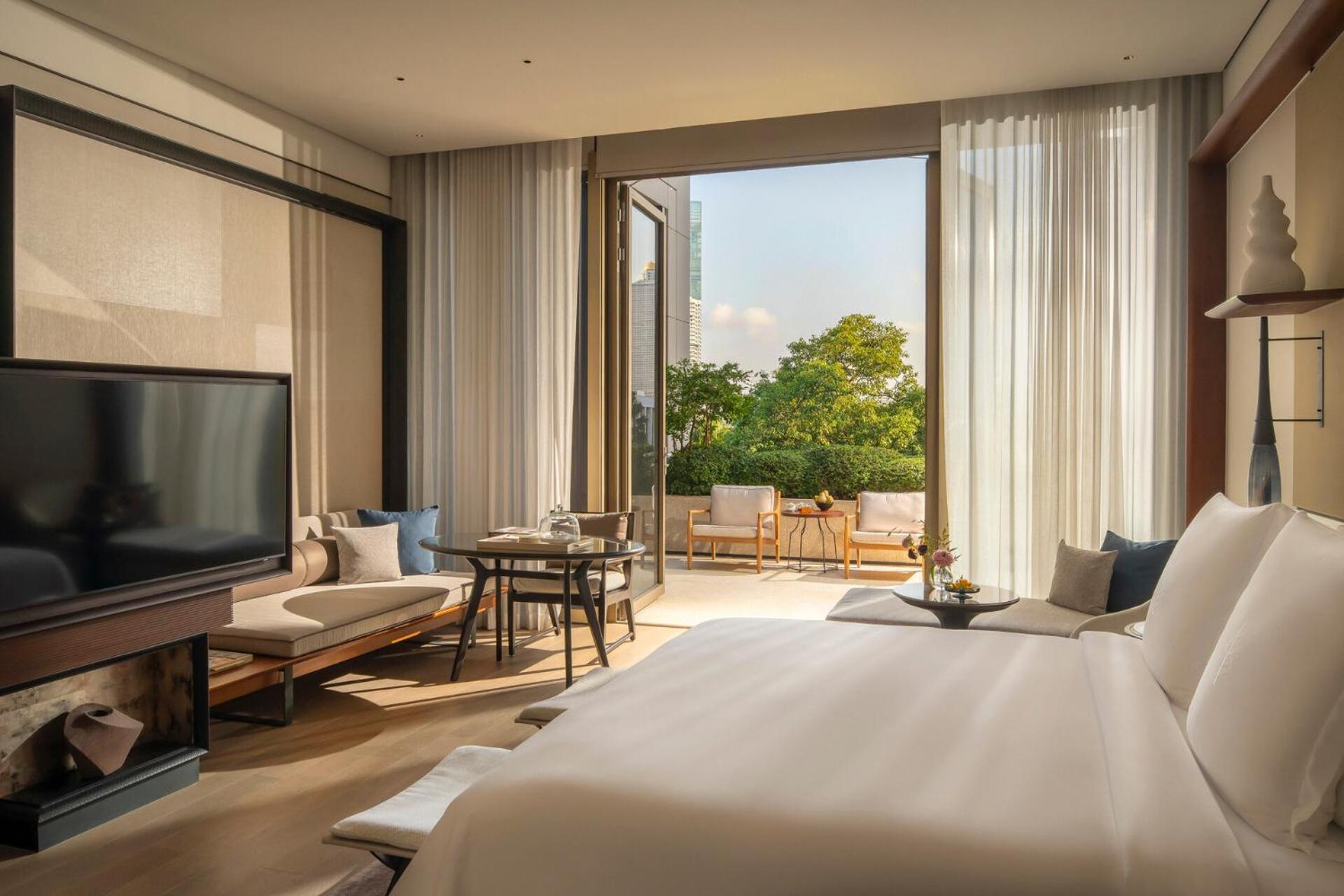 โรงแรมโฟร์ซีซั่นส์ กรุงเทพฯ ริมแม่น้ำเจ้าพระยา โรงแรม